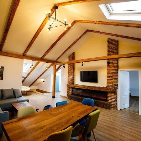 Apartamento Alpine Loft Câmpulung Moldovenesc Exterior foto