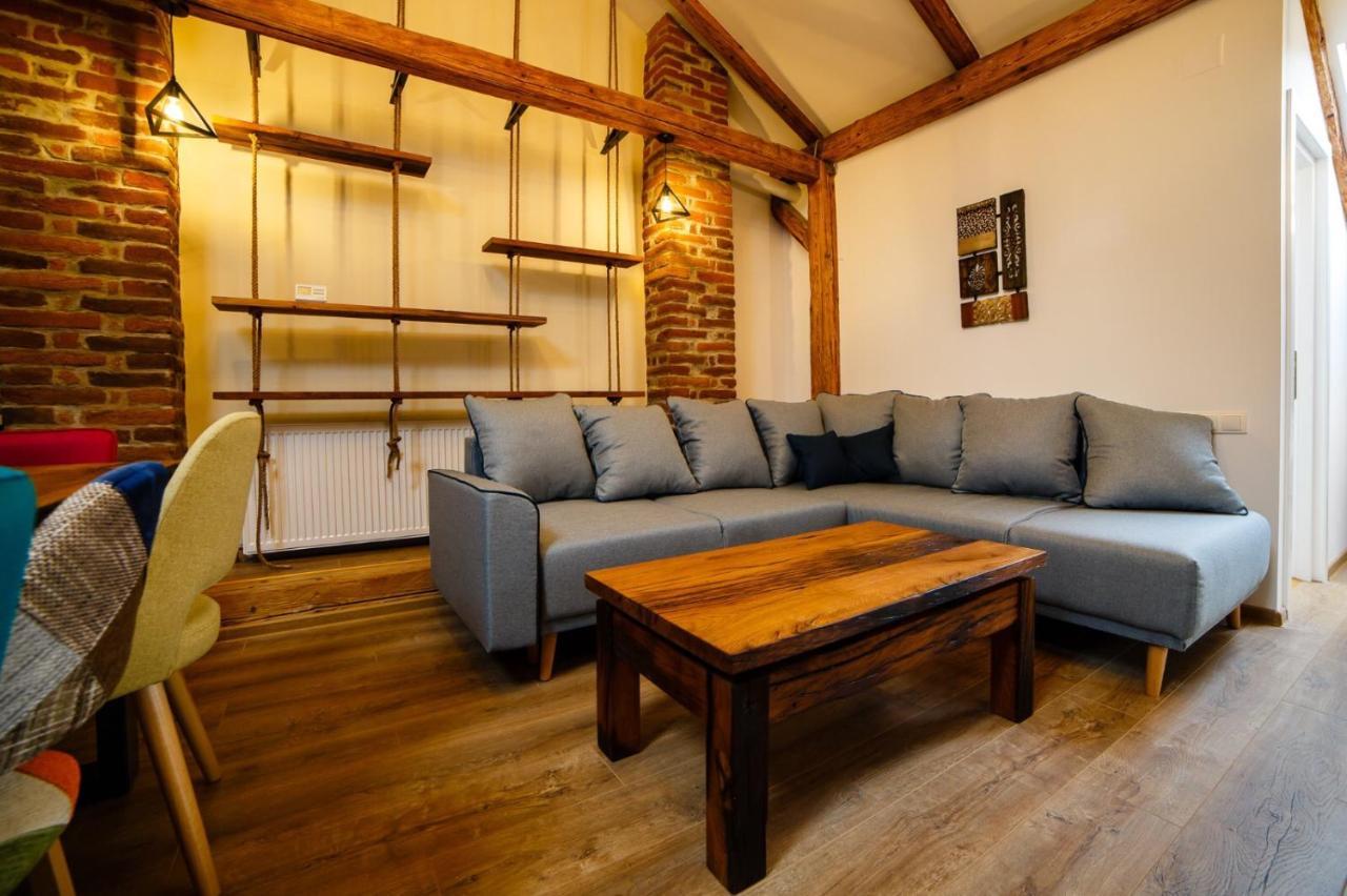 Apartamento Alpine Loft Câmpulung Moldovenesc Exterior foto