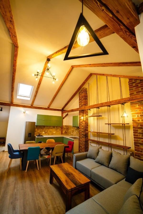 Apartamento Alpine Loft Câmpulung Moldovenesc Exterior foto
